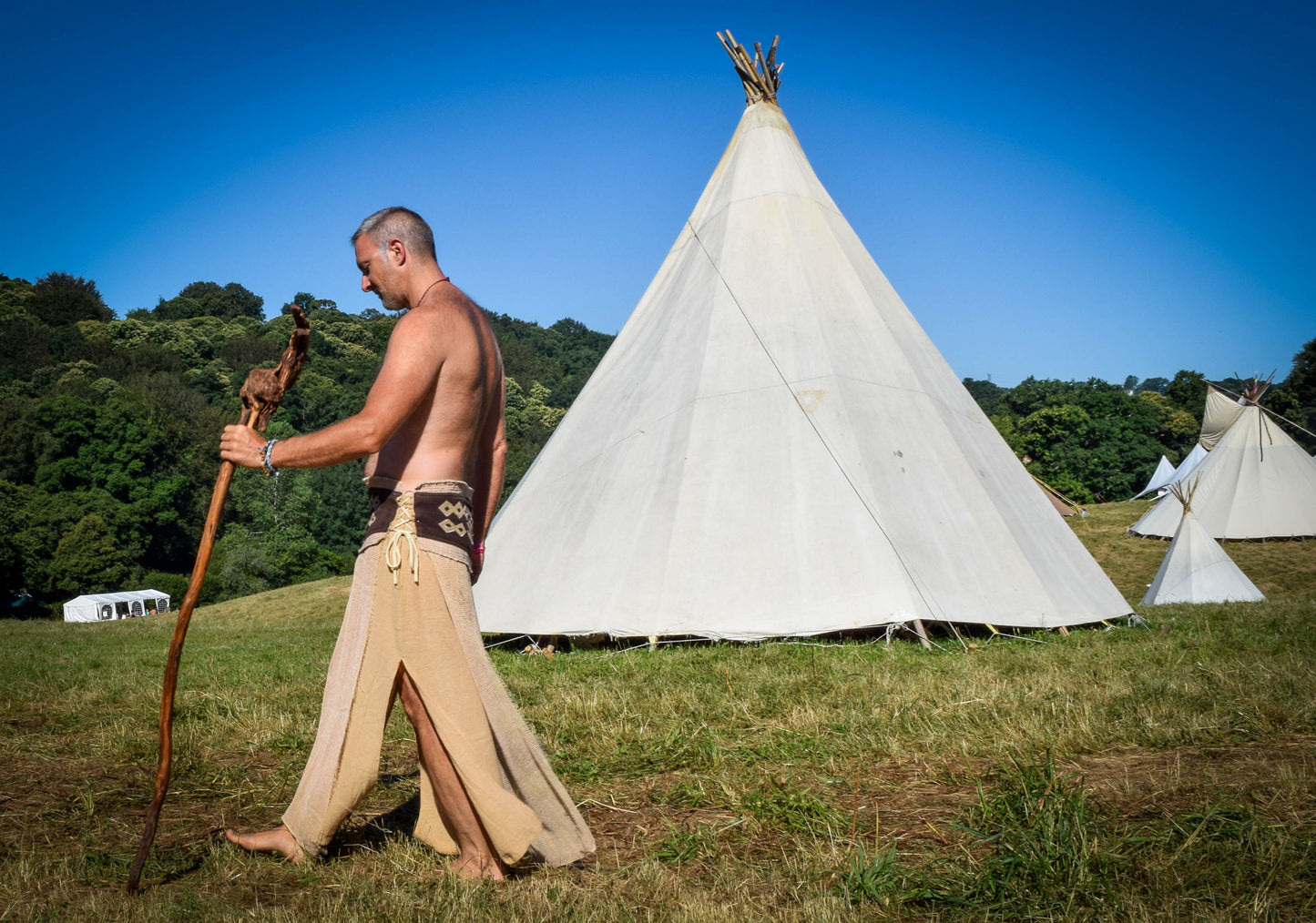 Wild Shamanic long skirt in cotton for men and women with embroidered waist and side straps to adjust