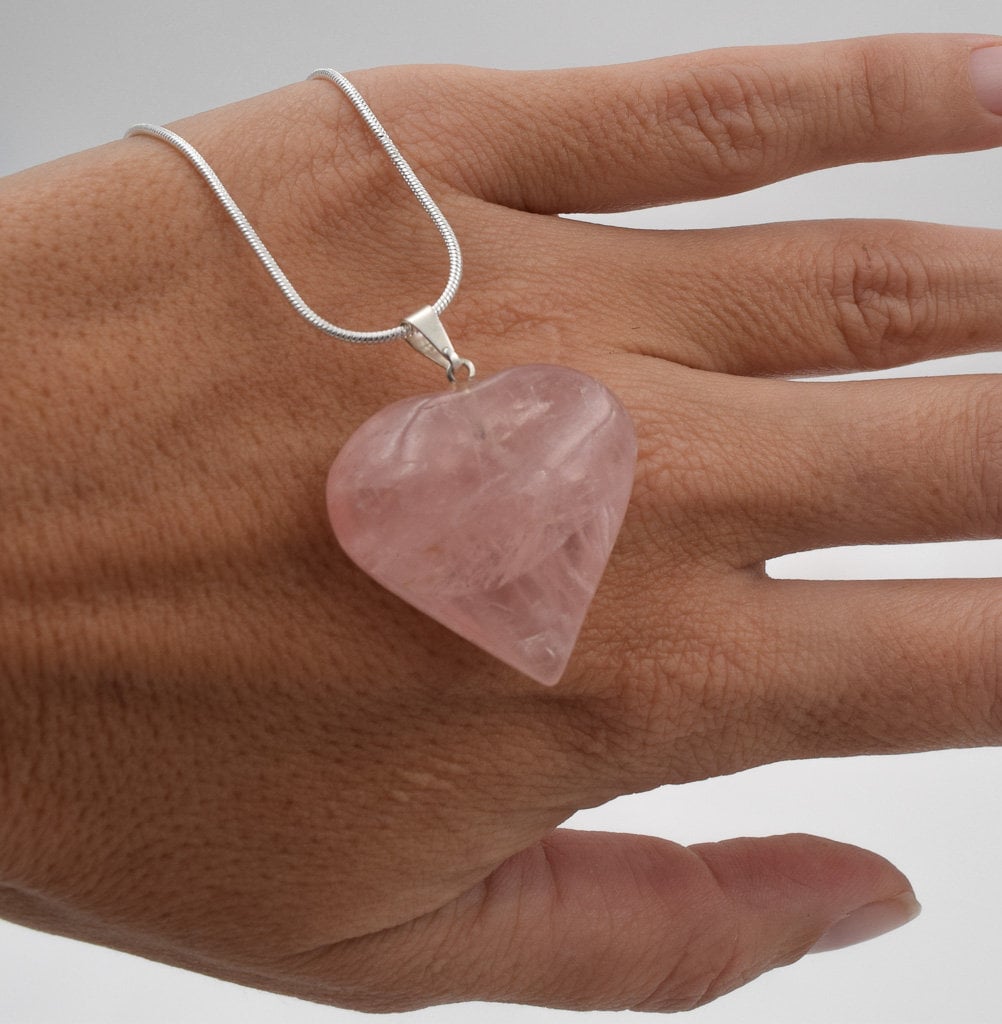 Rose quartz heart necklace, heart pendant, healing jewelry, crystals necklace, lovely pendant, gifts for her, valentine&#39;s gift, mom&#39;s gift