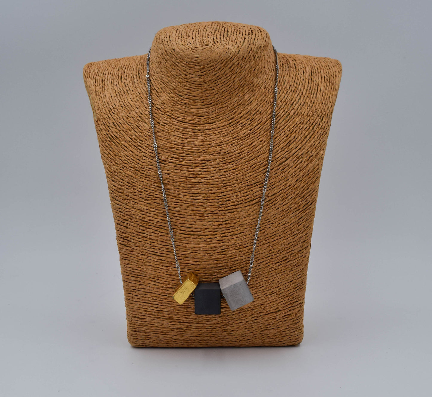 Concrete cube modern necklace, with 24 k gold leaf, geometric minimalist pendant, pendant bijoux en beaten