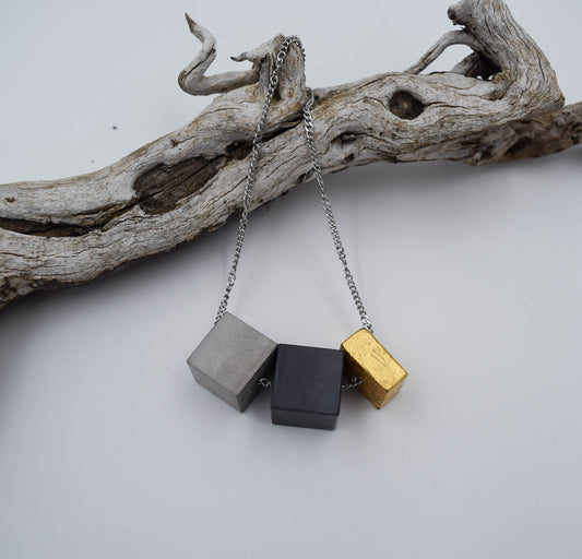 Concrete cube modern necklace, with 24 k gold leaf, geometric minimalist pendant, pendant bijoux en beaten