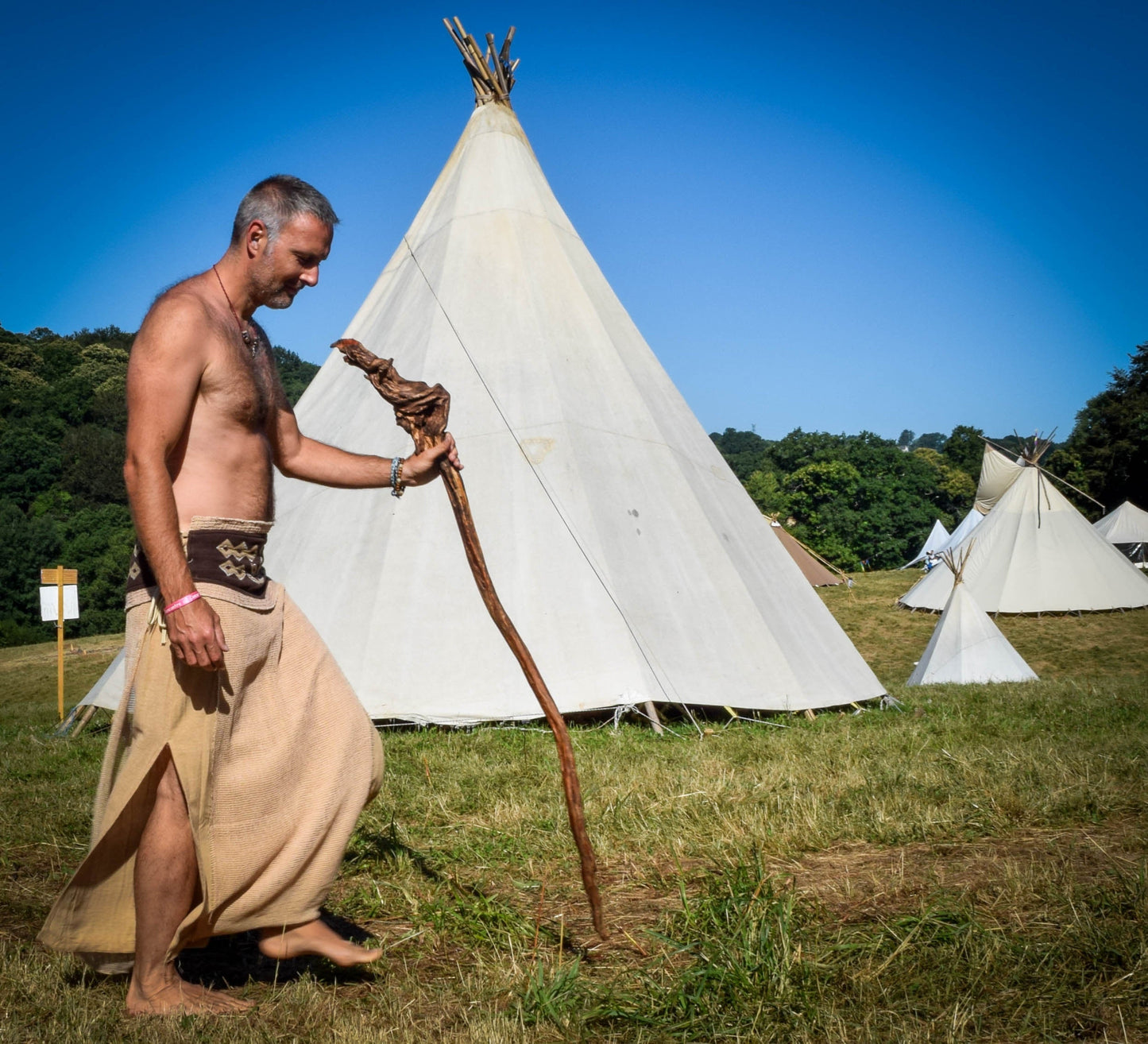 Wild Shamanic long skirt in cotton for men and women with embroidered waist and side straps to adjust